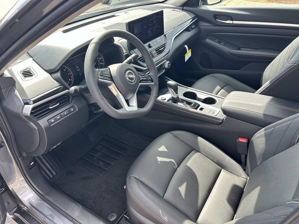 New 2026 Nissan Altima 2.5 SR AWD/4WD image 13