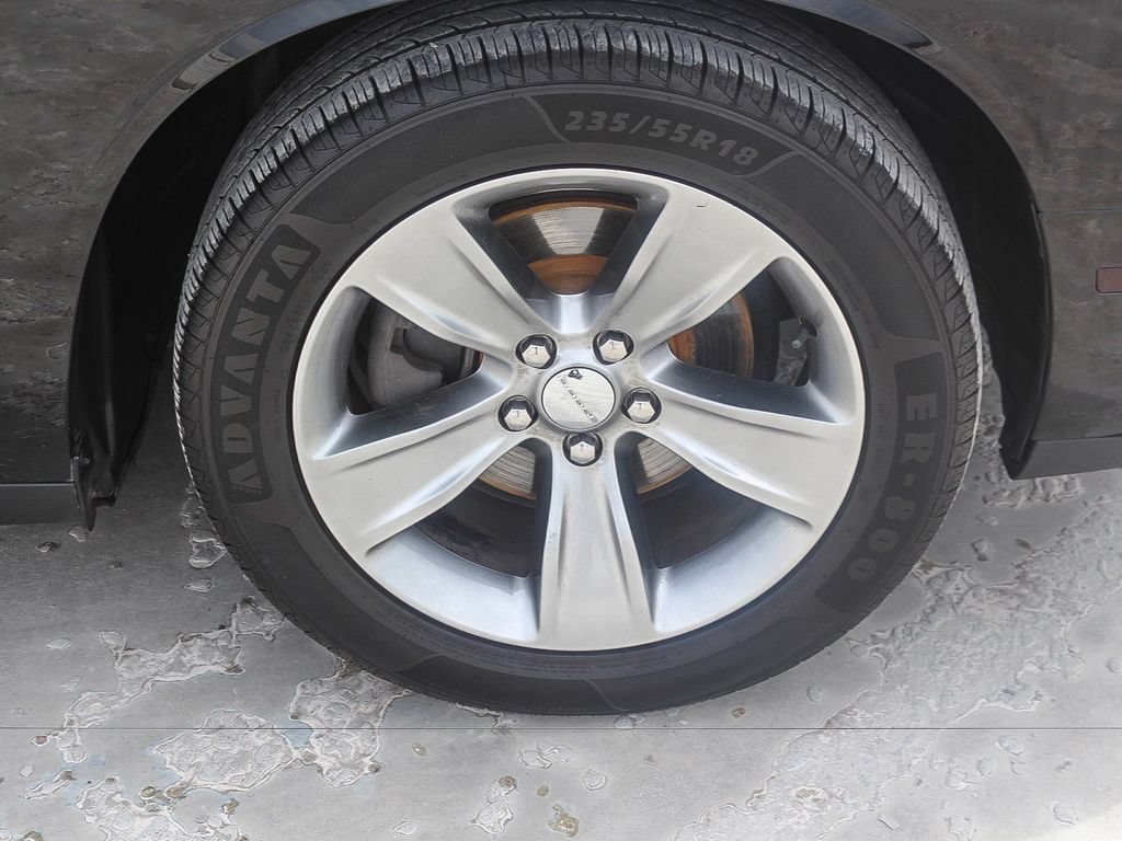Used 2019 Dodge Challenger SXT RWD image 10