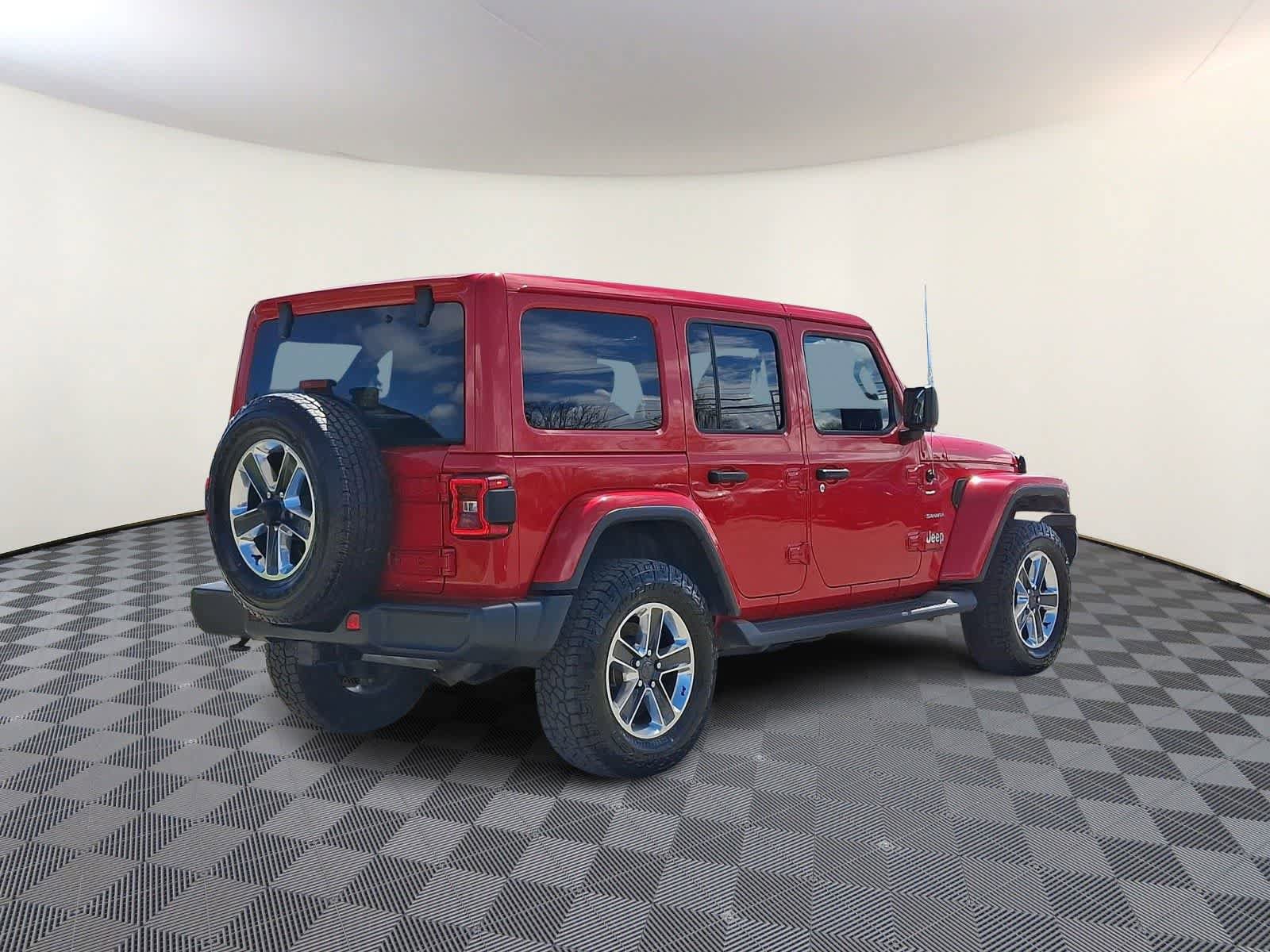 Used 2022 Jeep Wrangler Unlimited Sahara w/ LED Lighting Group AWD/4WD image 5