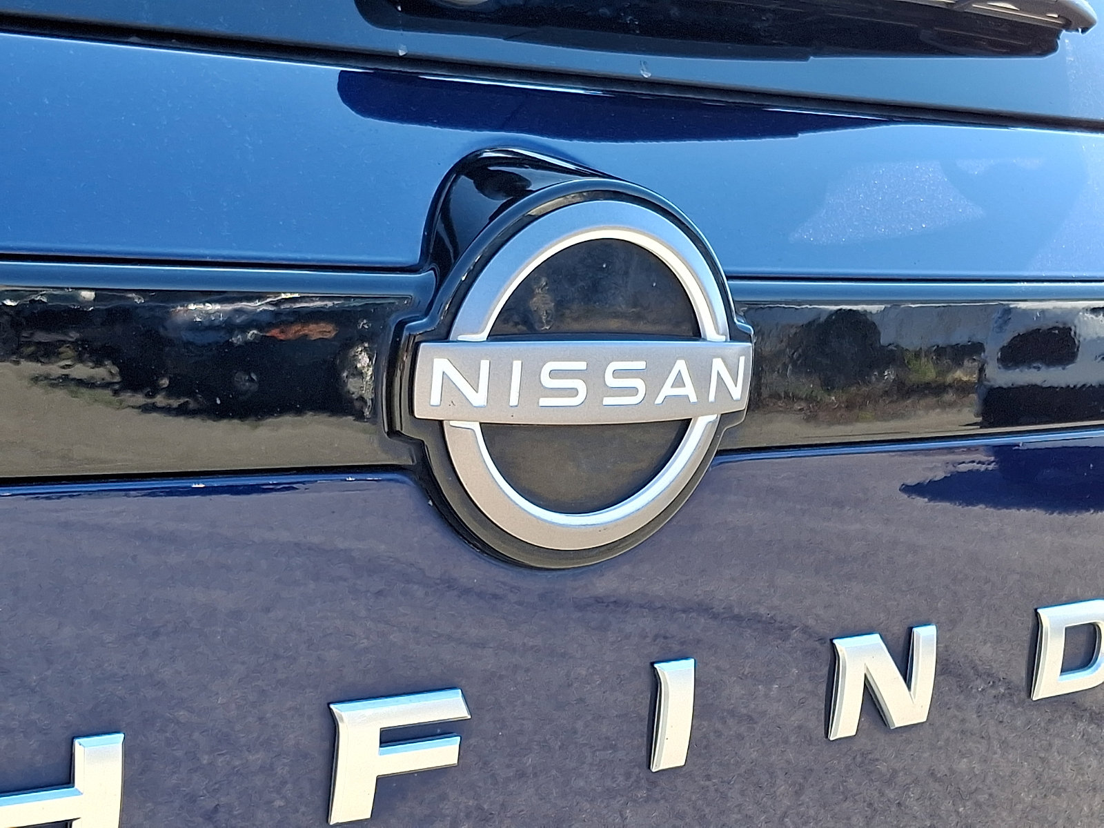 Used 2022 Nissan Pathfinder SL AWD/4WD image 29