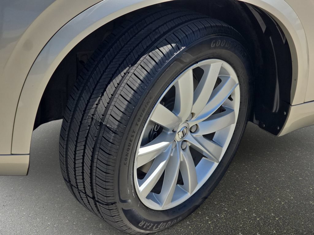 Used 2016 Volvo XC90 T6 Momentum w/ Vision Package AWD/4WD image 37