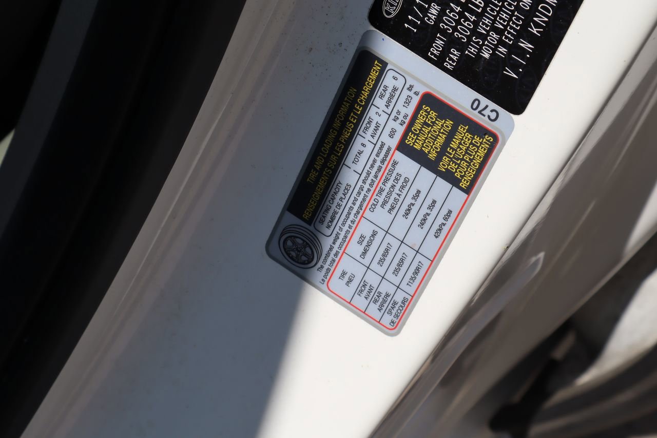 Used 2018 Kia Sedona LX w/ LX Essentials Premium Package FWD image 29