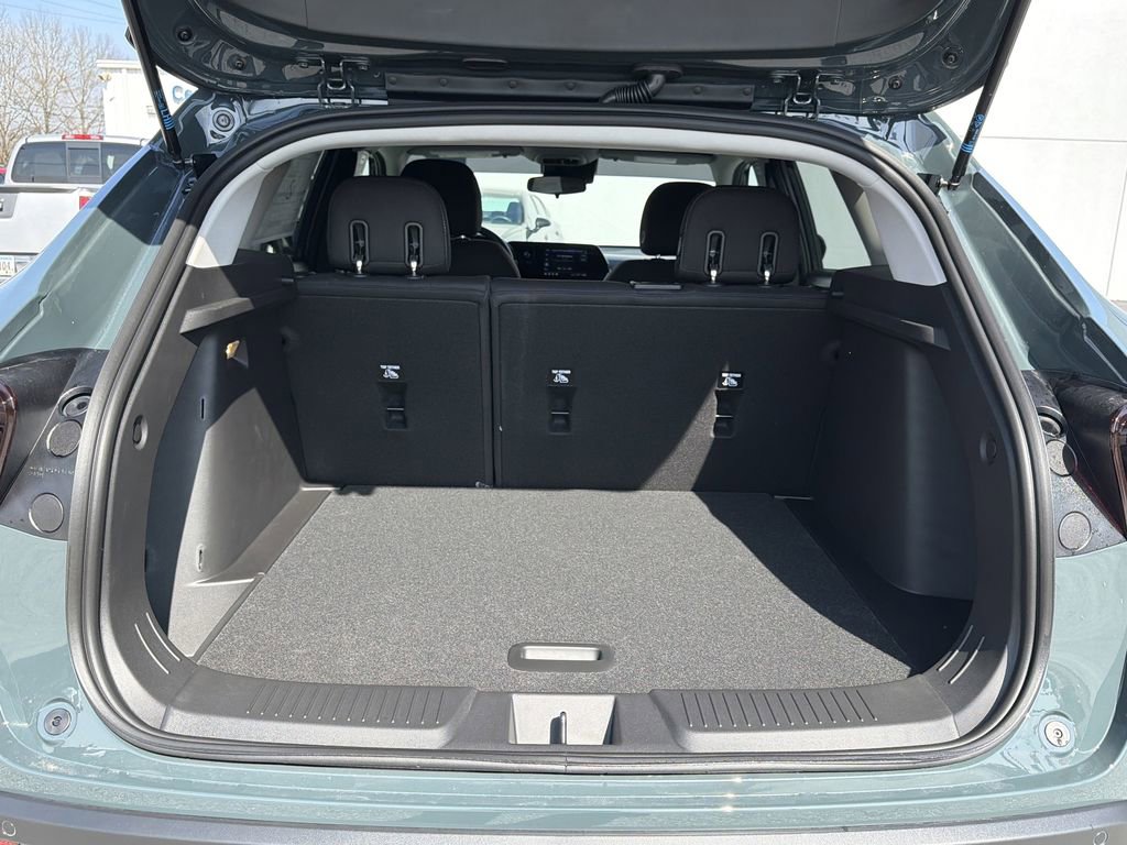 New 2026 Chevrolet Trax LS w/ LS Convenience Package FWD image 17