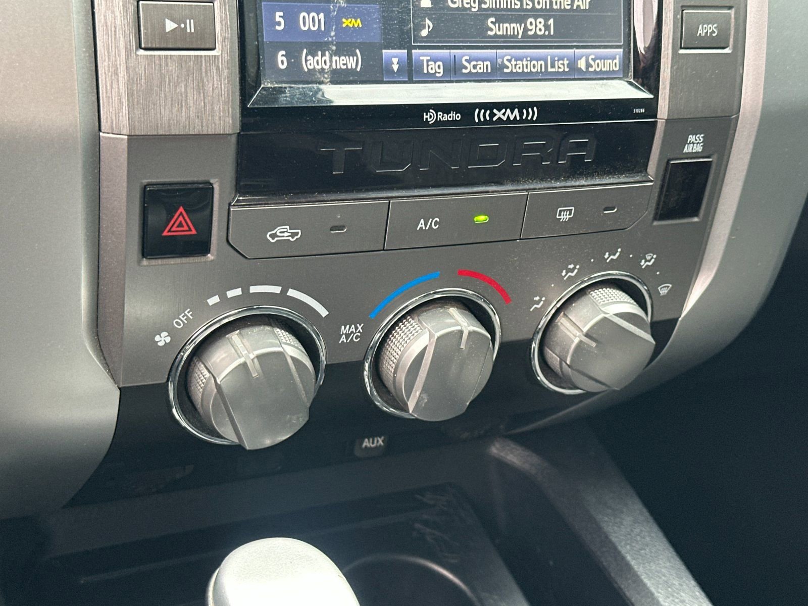 Used 2018 Toyota Tundra SR5 w/ SR5 Upgrade Package image 18