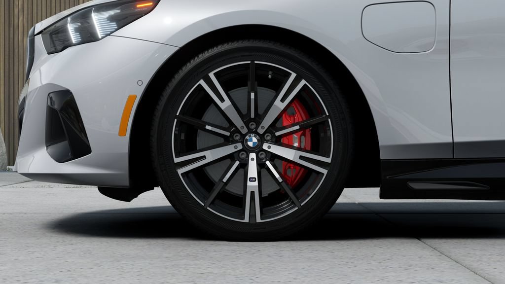 New 2027 BMW 550e xDrive AWD/4WD image 7