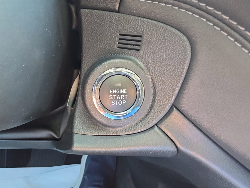Used 2025 Subaru Outback Limited AWD/4WD image 13