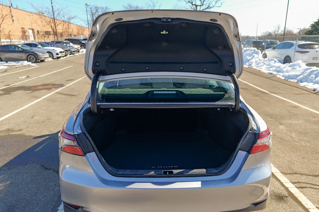 Used 2022 Toyota Camry LE w/ Carpet Mat Package (TMS) FWD image 54