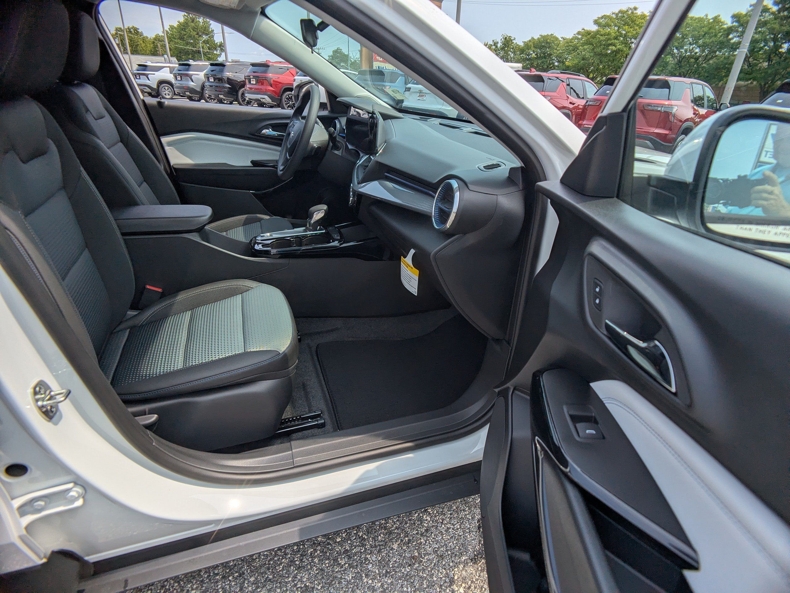 New 2026 Chevrolet Trax LT FWD image 10