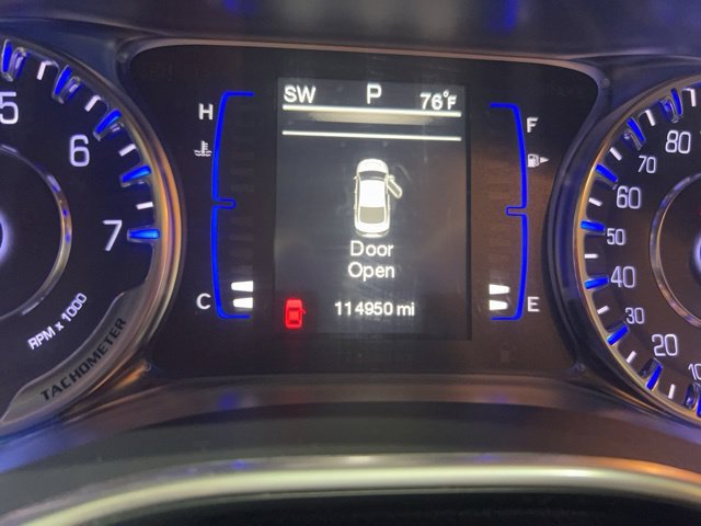 Used 2015 Chrysler 200 Limited w/ Convenience Group FWD image 25
