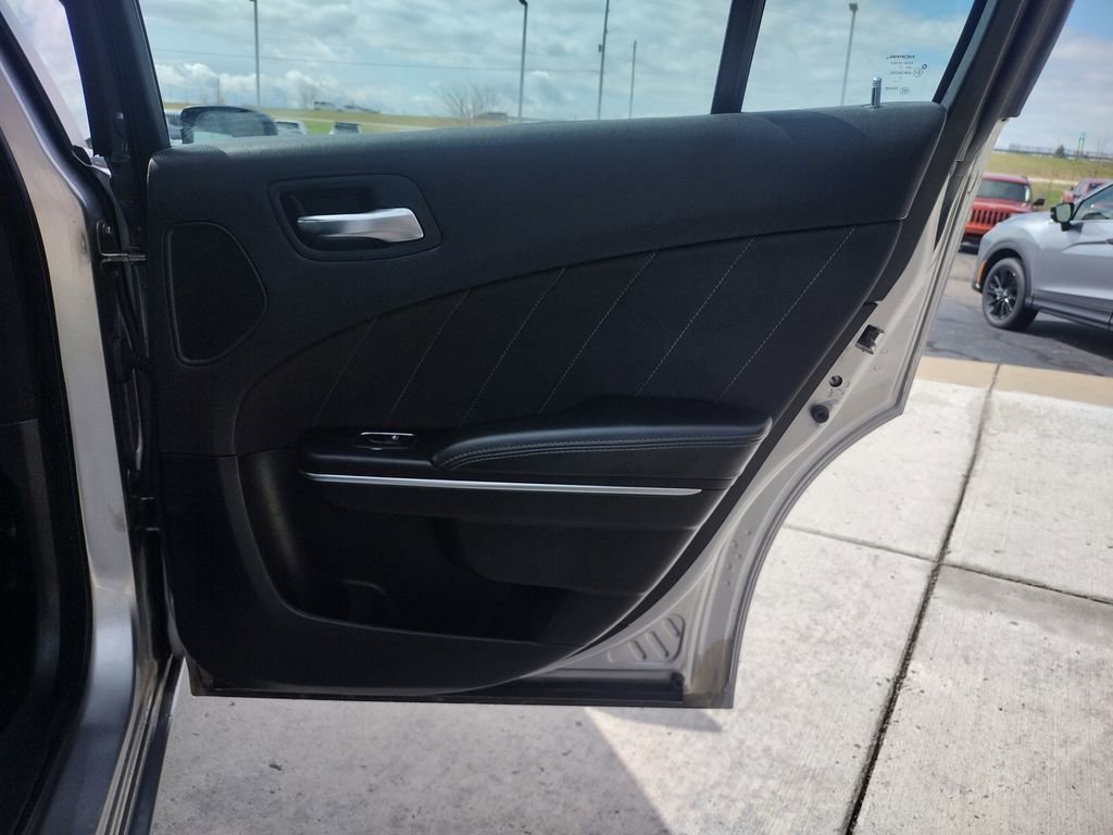 Used 2017 Dodge Charger SXT w/ Rallye Appearance Group image 16