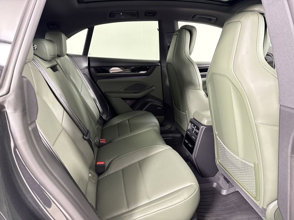 New 2026 Porsche Macan 4 Electric AWD/4WD image 24