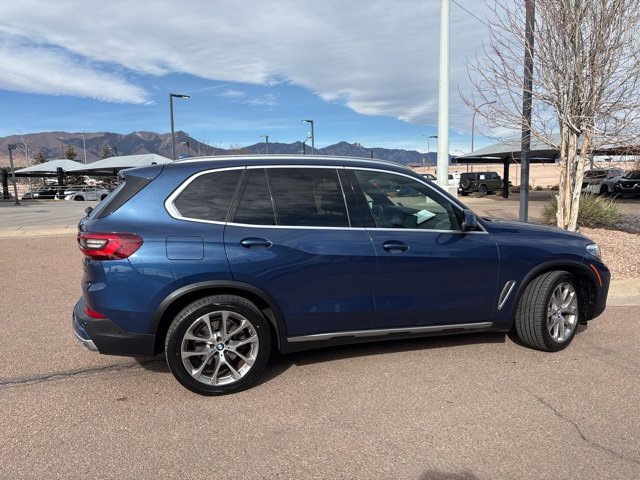 Used 2021 BMW X5 xDrive40i w/ Premium Package image 10