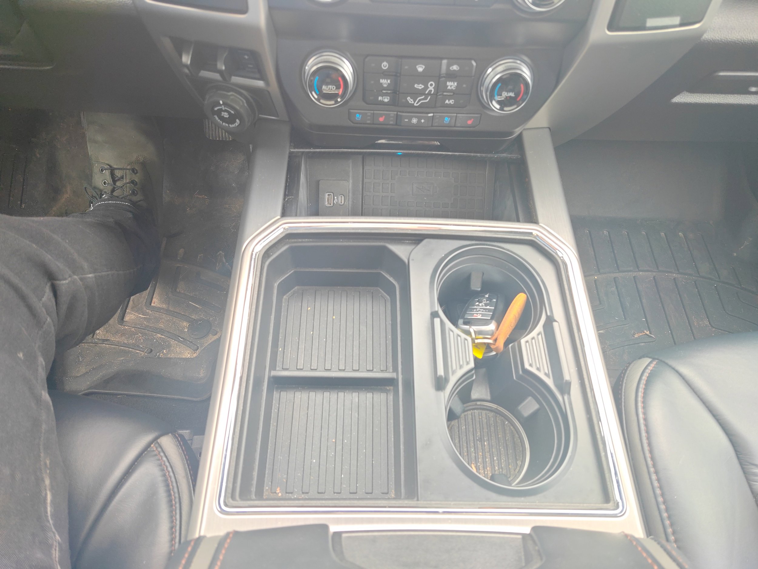 Used 2021 Ford F250 Platinum w/ FX4 Off-Road Package AWD/4WD image 20