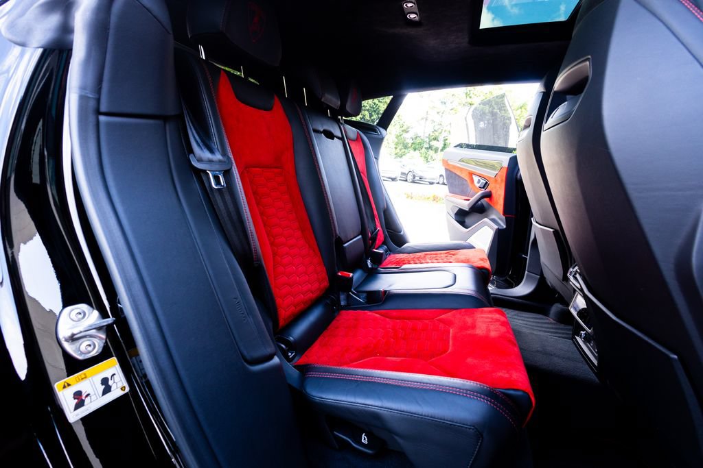 Used 2022 Lamborghini Urus AWD/4WD image 50