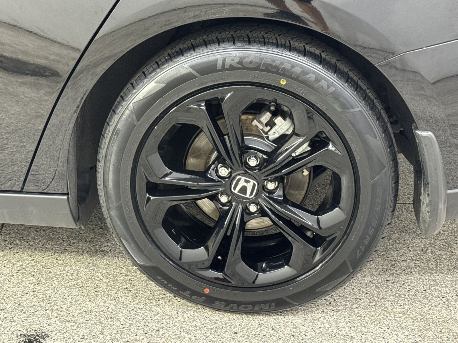 Used 2025 Honda Accord SE image 24