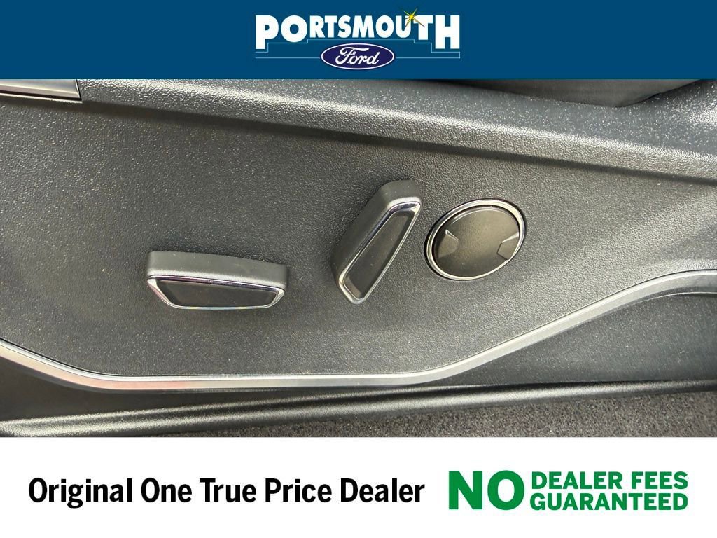 Used 2025 Ford F150 Raptor w/ Equipment Group 803A Raptor R image 32