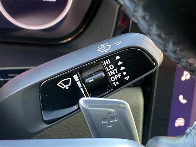 Used 2022 Porsche Cayenne Platinum Edition image 21