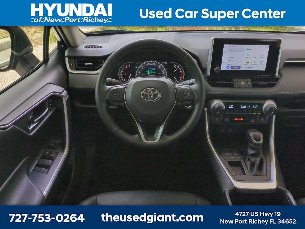 Used 2023 Toyota RAV4 XLE Premium FWD image 17