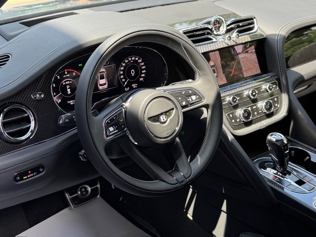 New 2025 Bentley Bentayga image 28