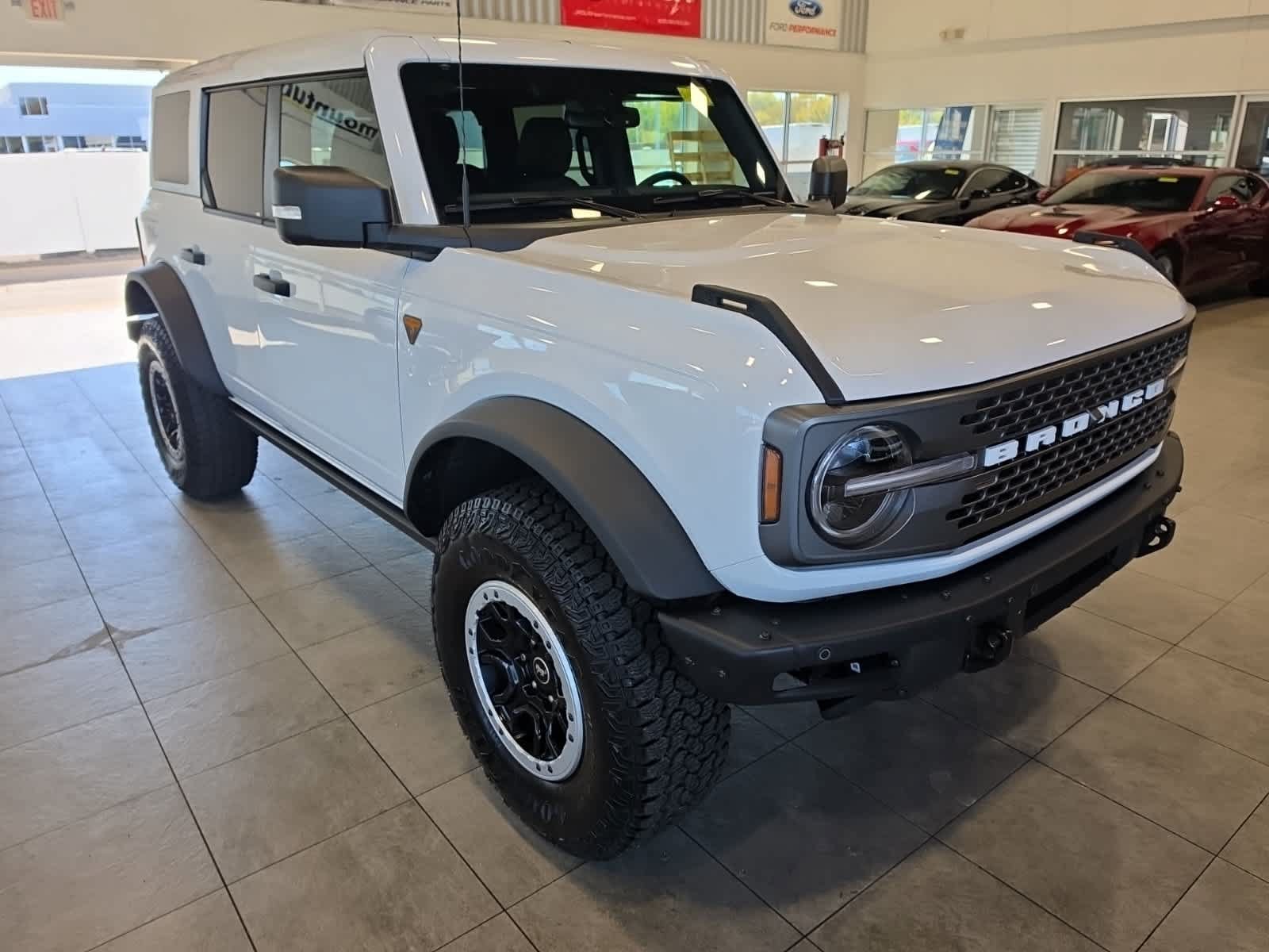 Used 2025 Ford Bronco Badlands AWD/4WD image 4