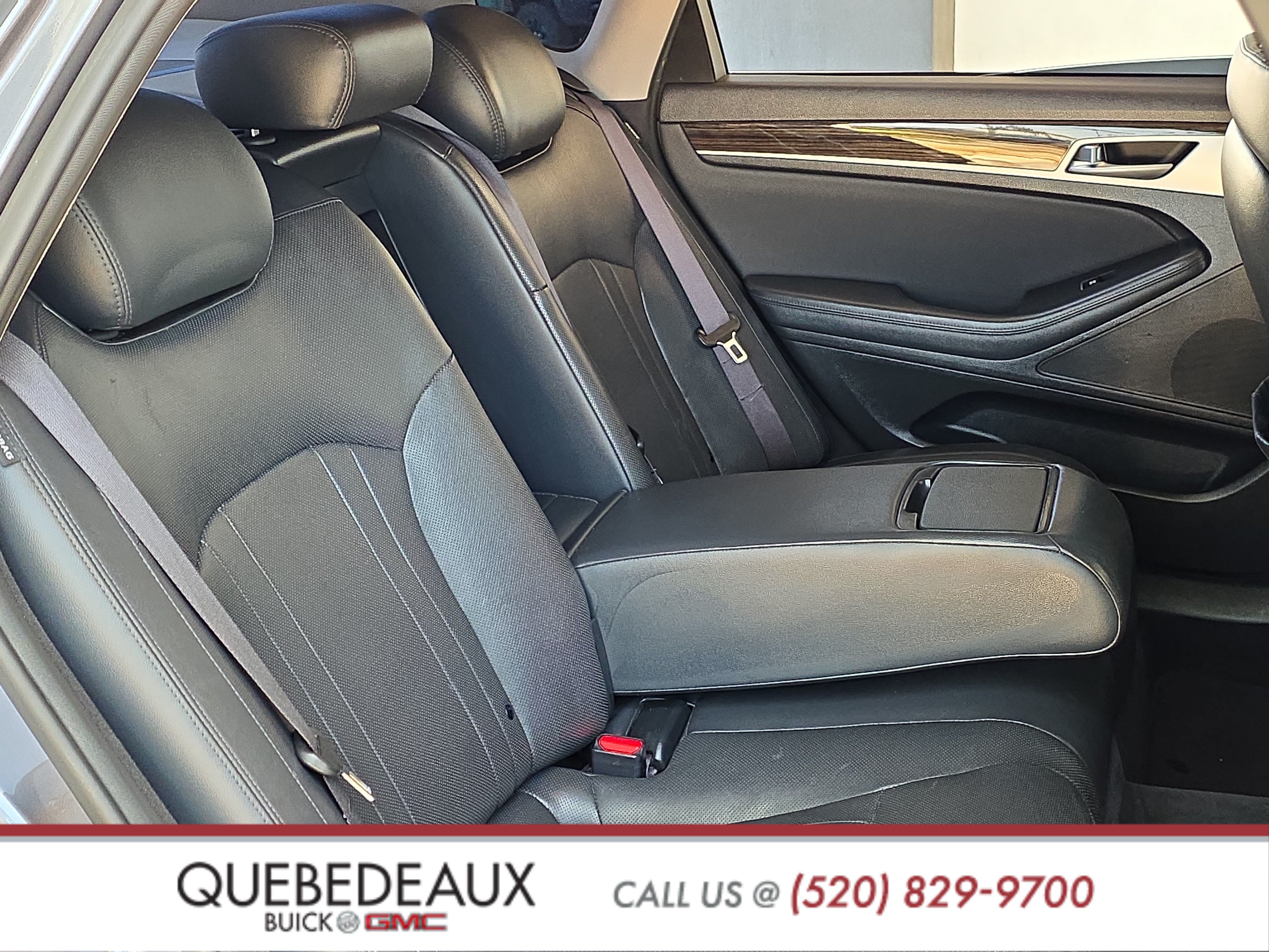 Used 2015 Hyundai Genesis 3.8 RWD image 27