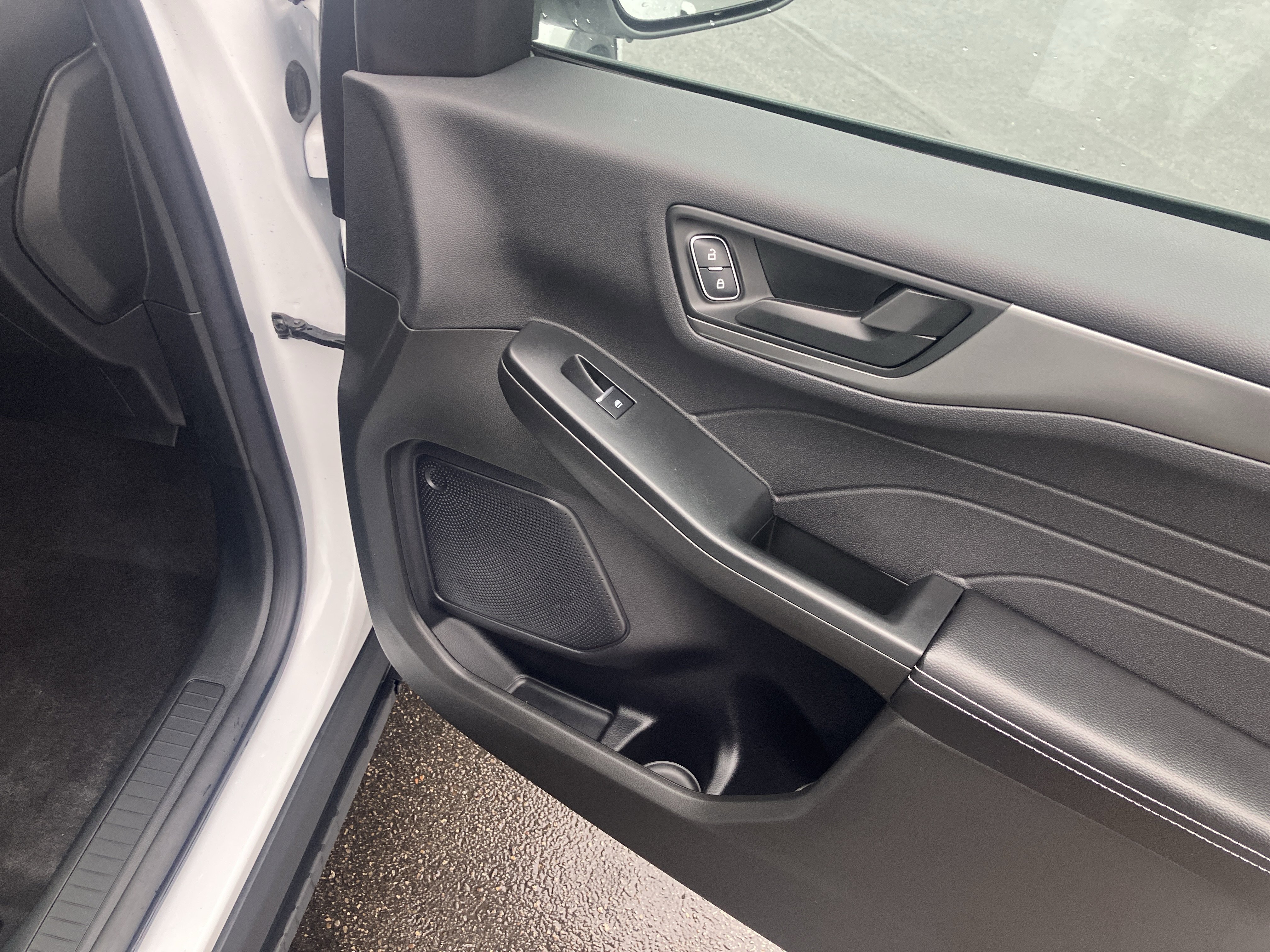 Used 2023 Ford Escape Active image 10