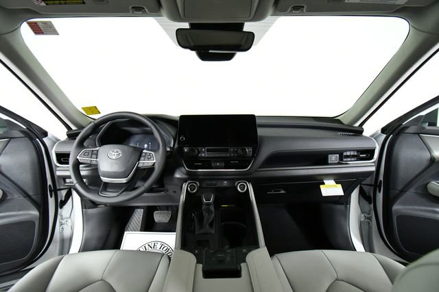 New 2026 Toyota Grand Highlander XLE image 18