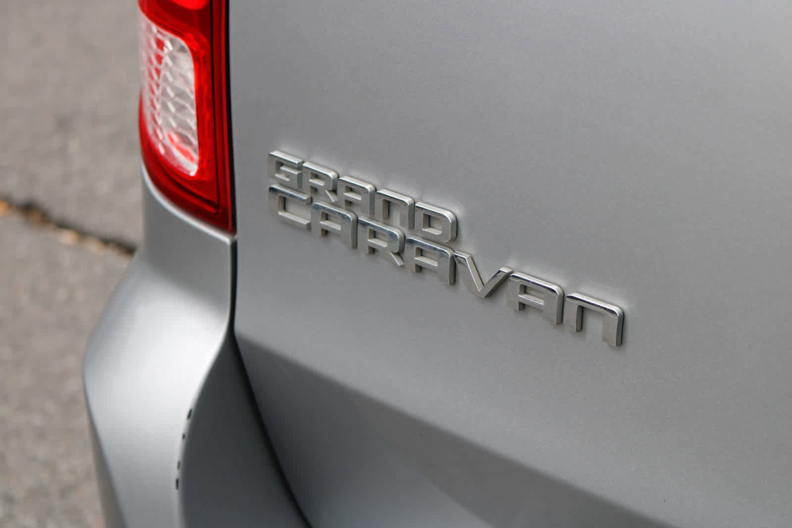 Used 2017 Dodge Grand Caravan SE FWD image 8