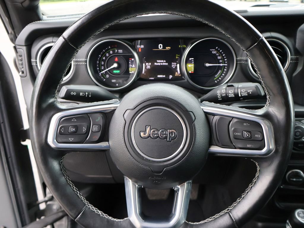 Used 2022 Jeep Wrangler Unlimited Sahara w/ Cold Weather Group AWD/4WD image 34
