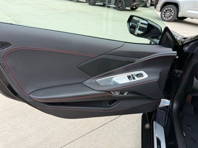 Used 2021 Chevrolet Corvette Stingray Coupe w/ Z51 Performance Package RWD image 18