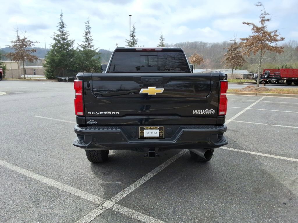 Certified 2026 Chevrolet Silverado 2500 High Country w/ High Country Premium Package AWD/4WD image 6