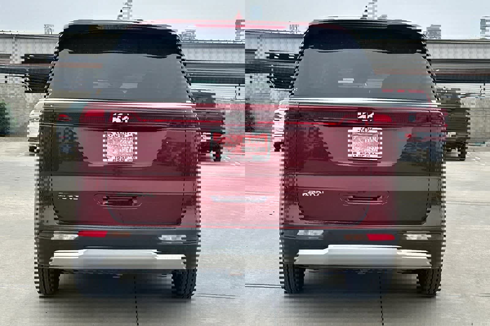 Used 2024 Kia Carnival LX image 8