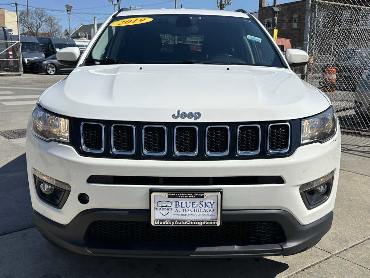 Used 2019 Jeep Compass Latitude image 2