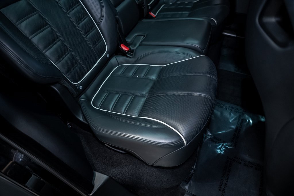 Used 2016 Land Rover Range Rover Sport SVR image 39