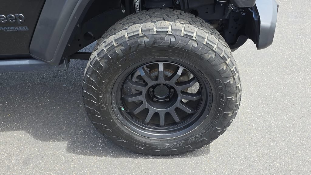 Used 2022 Jeep Wrangler Unlimited Sport AWD/4WD image 9