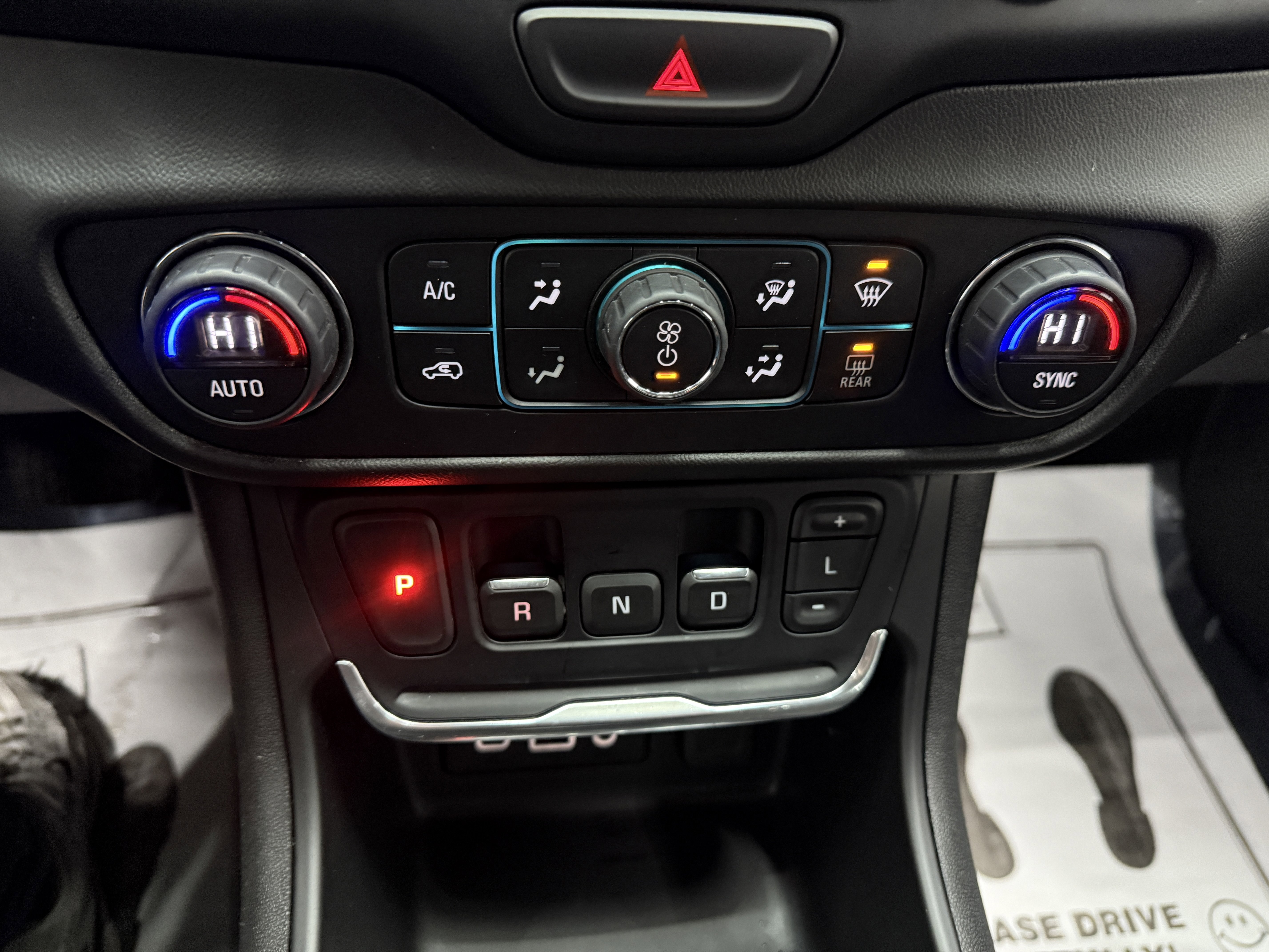 Used 2019 GMC Terrain SLE w/ Driver Convenience Package image 17