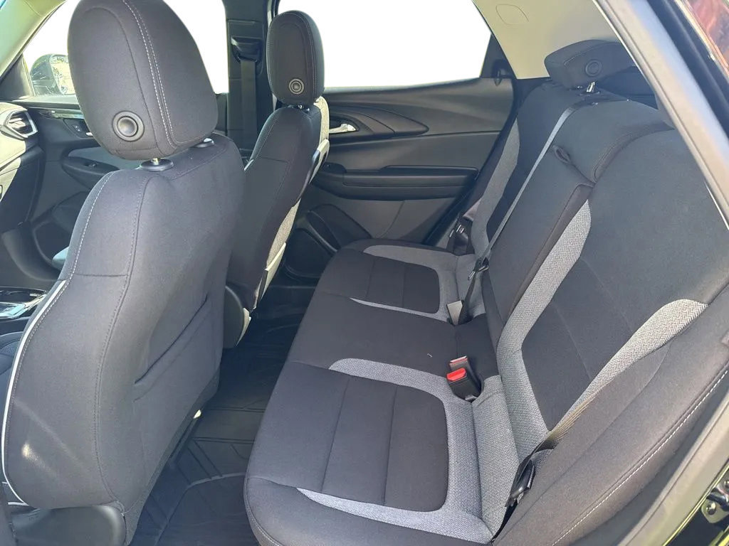 New 2026 Chevrolet TrailBlazer LT w/ Convenience Package FWD image 28