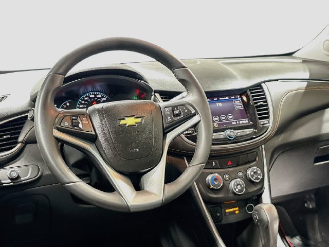 Used 2021 Chevrolet Trax LT w/ Redline Edition AWD/4WD image 20