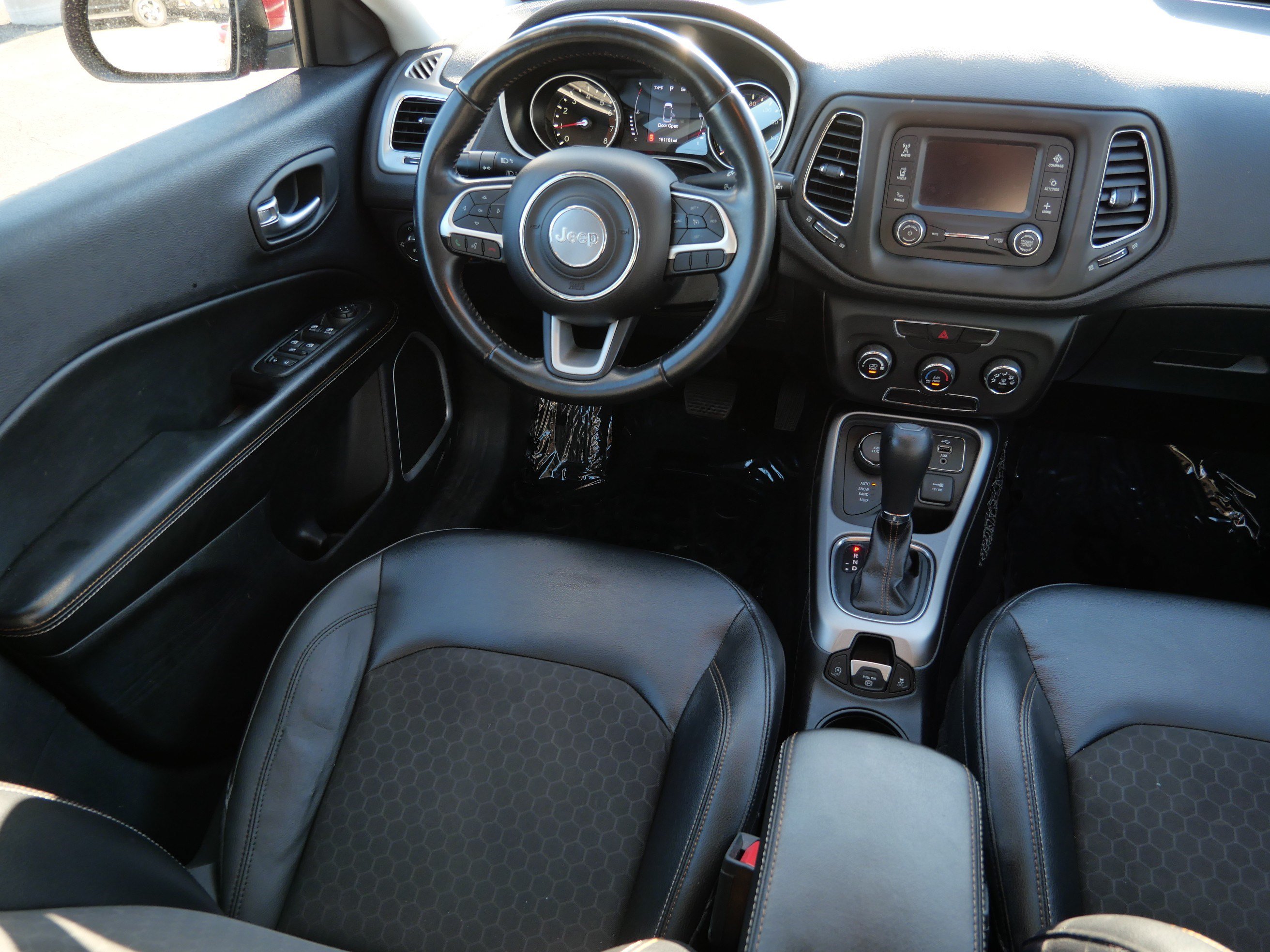 Used 2017 Jeep Compass Latitude AWD/4WD image 9