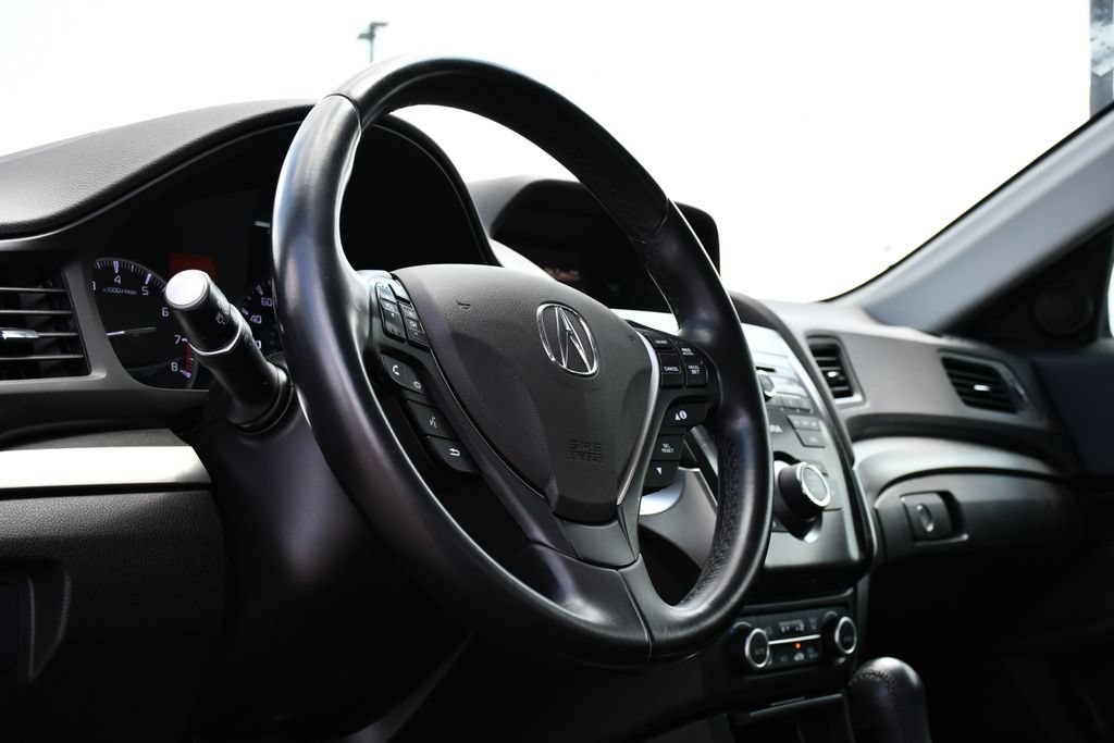 Used 2017 Acura ILX FWD image 15