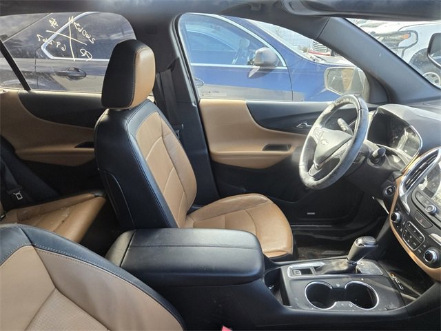 Used 2020 Chevrolet Equinox Premier image 2