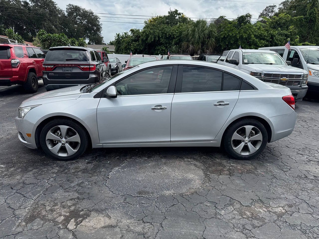 Used 2011 Chevrolet Cruze LTZ FWD image 5