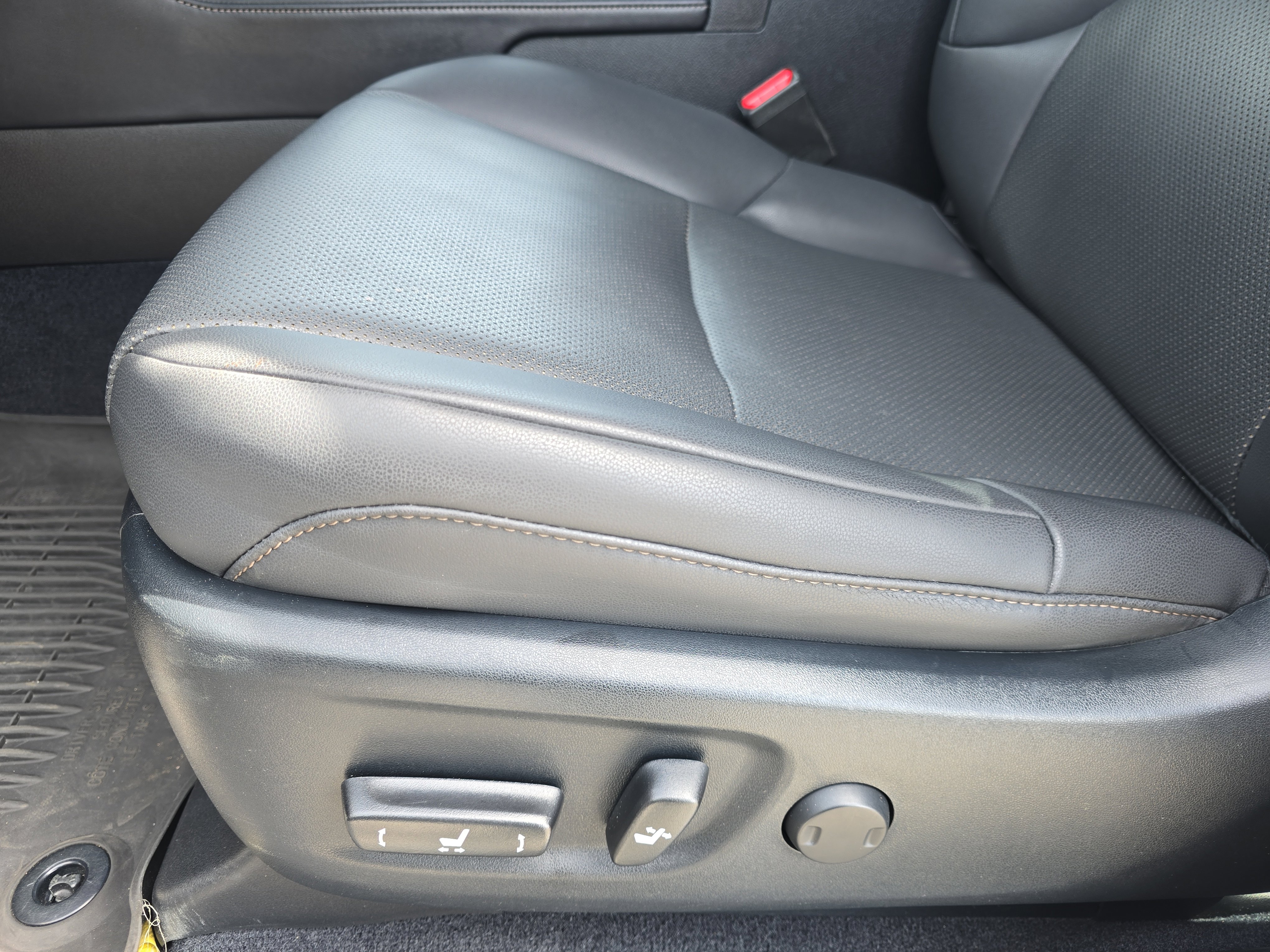 Used 2022 Lexus GX 460 Premium w/ Premium Plus Package image 32