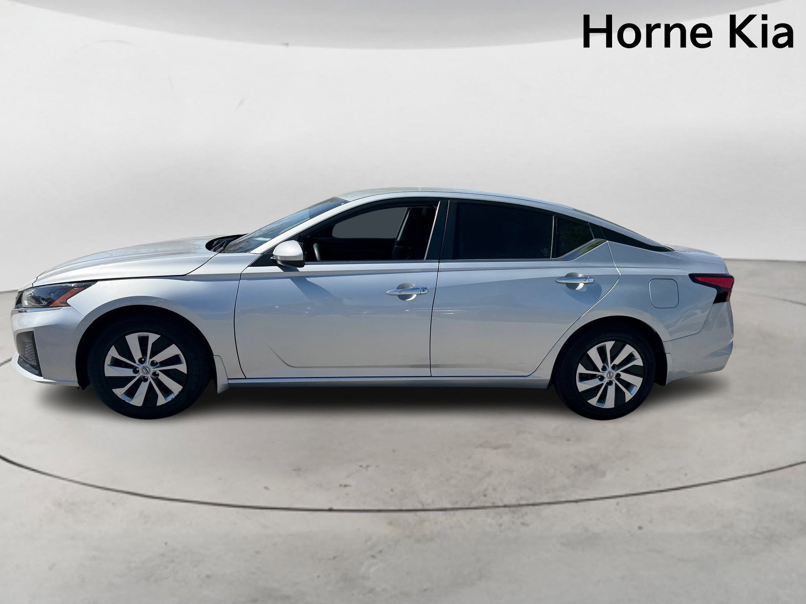 Used 2023 Nissan Altima 2.5 S image 6