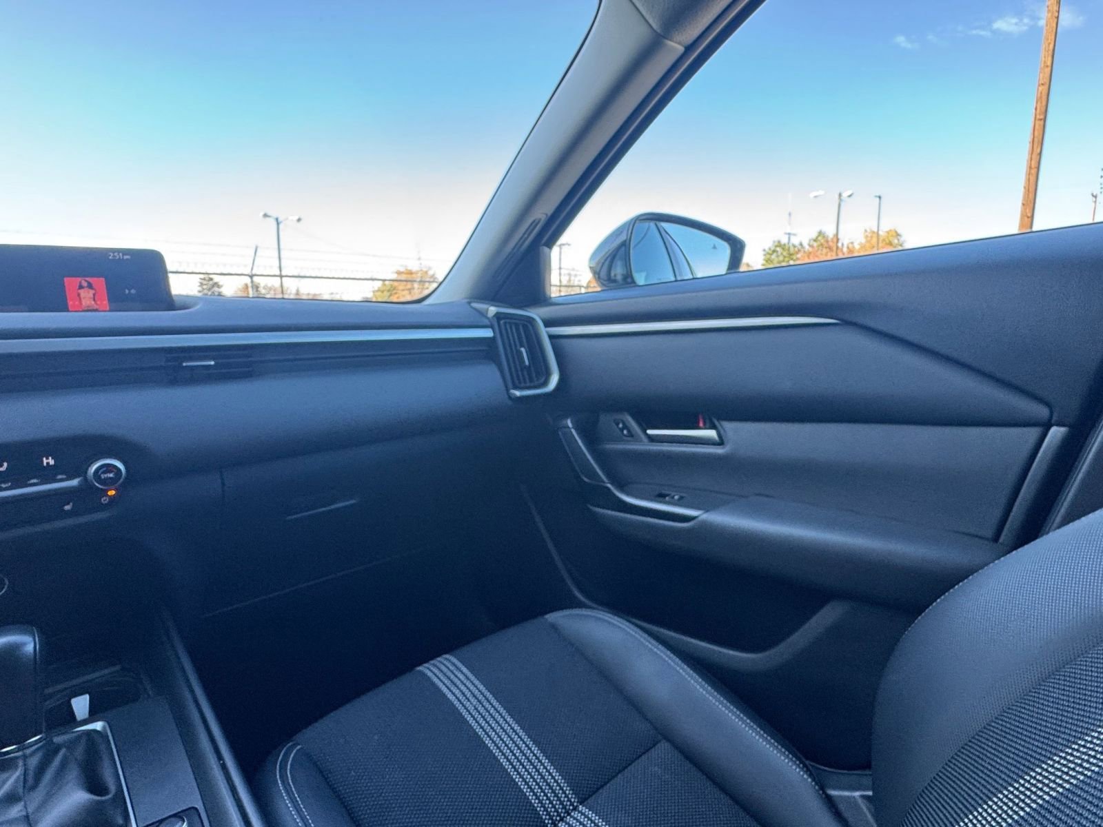 Used 2025 MAZDA CX-50 AWD 2.5 S w/ Preferred Package image 34