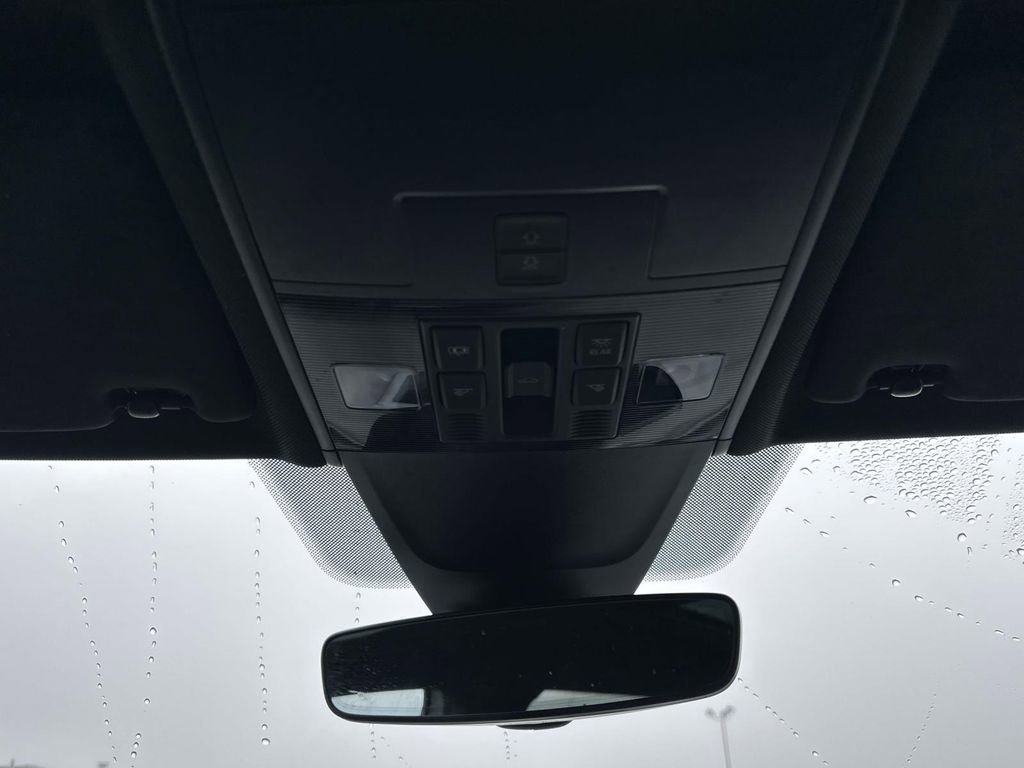 Certified 2023 Volkswagen Tiguan SEL R-Line image 35