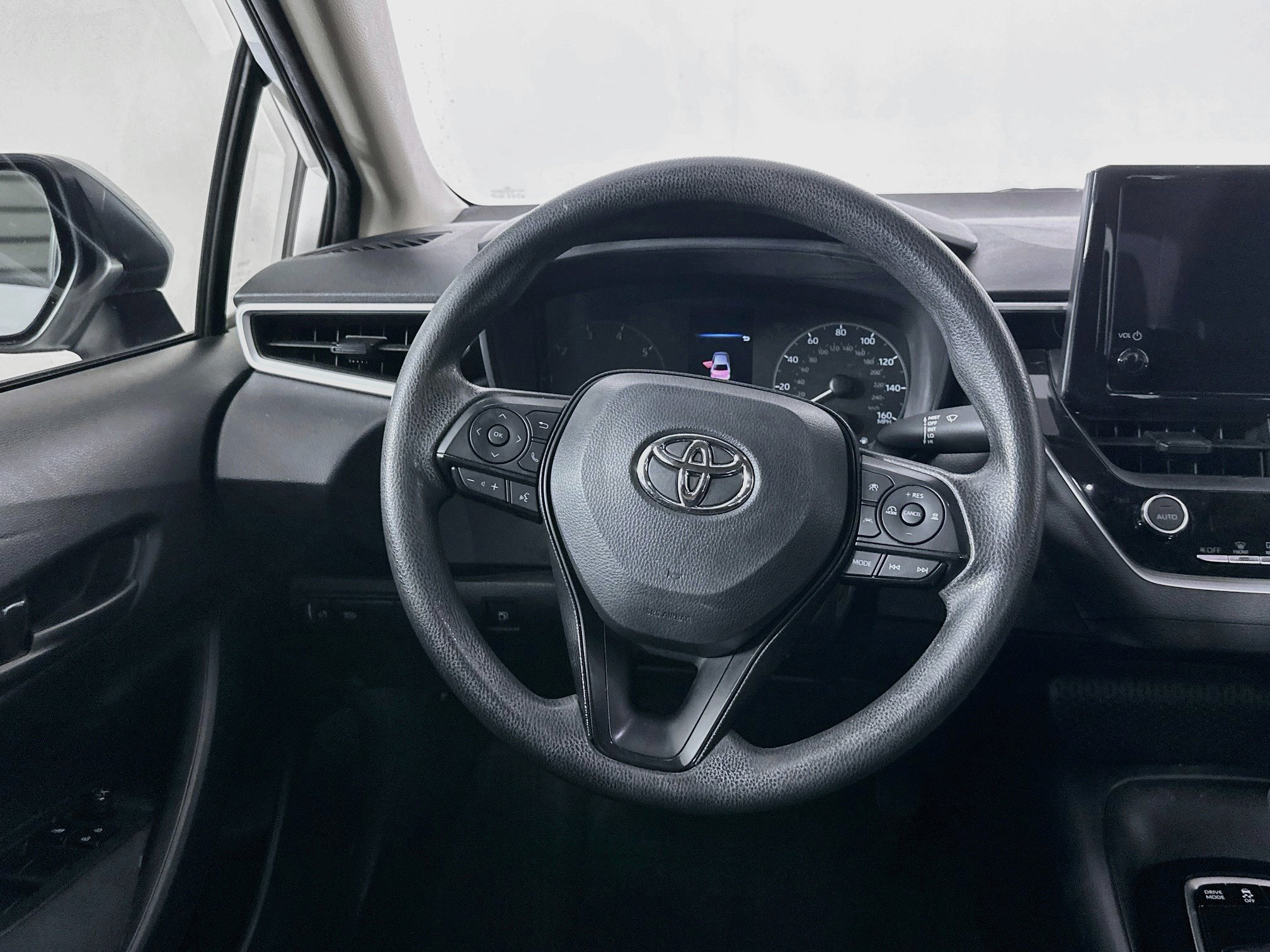 Used 2023 Toyota Corolla LE FWD image 17