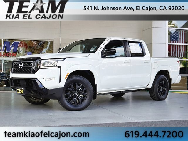Used 2023 Nissan Frontier SV w/ Midnight Edition Package image 2