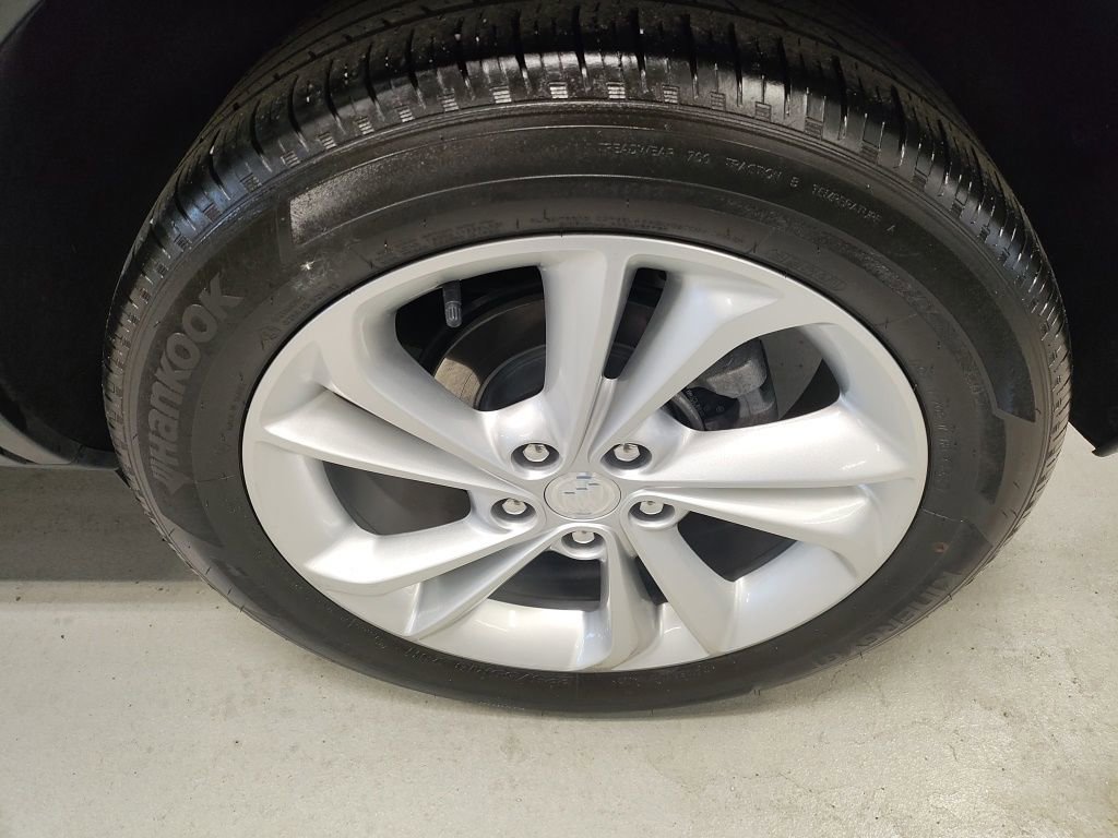 Used 2023 Buick Encore GX Preferred w/ Cold Weather Comfort Package FWD image 19