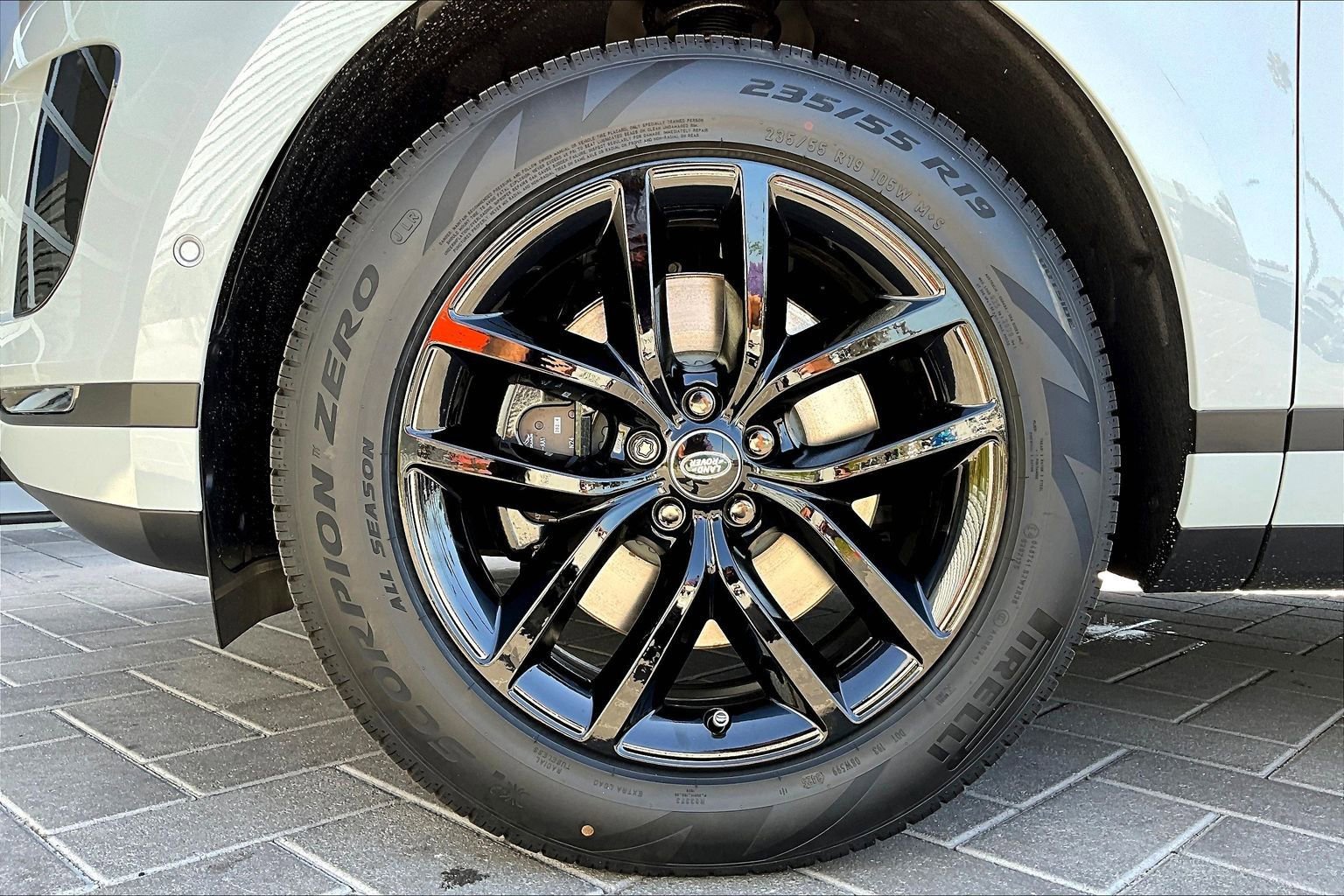 New 2026 Land Rover Range Rover Evoque S image 12